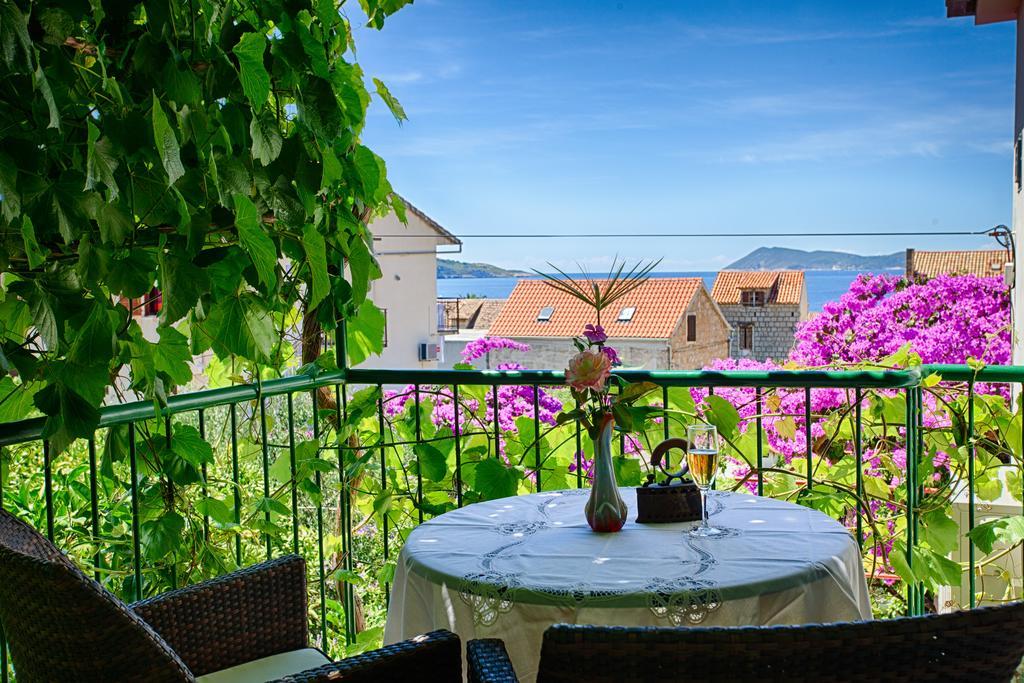 Villa Kamenica Komiža Habitación foto